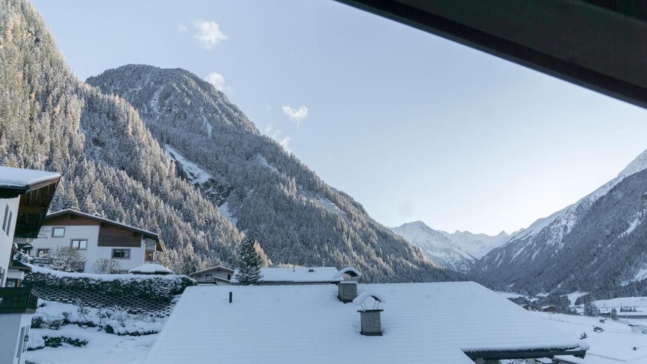 Haus Gleinser - Neustift Im Stubaital Exterior photo